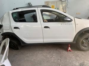 Dacia Sandero Sağ Arka Kapı Çıkma Orjinal 2013 - 2019