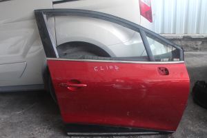 Renault Clio4 Sağ Ön Kapı Kırmızı Hatasız Boyasız 2013 - 2019 Çıkma Orjinal