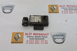 Renault Megane 2  Start - Stop Düğmesi Ve Kart Kart Yuvası Çıkma Orjinal 2004 - 2008